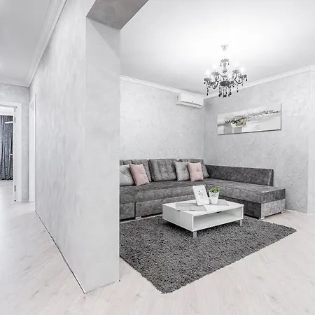 Hi-tech Mgapartments * Minsk